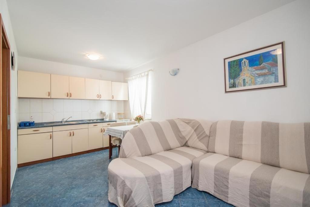 Apartments Batinic سوبيتار المظهر الخارجي الصورة