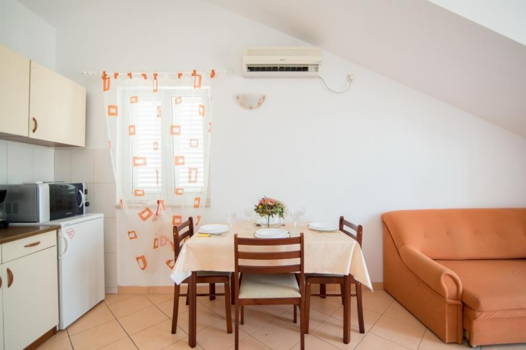 Apartments Batinic سوبيتار المظهر الخارجي الصورة